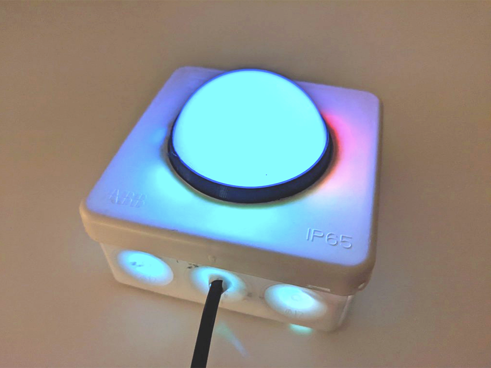 LED actuator: allows coding with brightness and RGB colors.